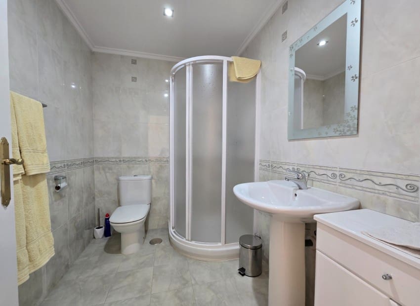 5 quarto Moradia para venda em Altea com piscina garagem - 1 200 000 € (Ref: 9534607)