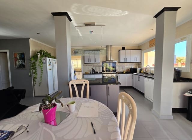 5 quarto Moradia para venda em Altea com piscina garagem - 1 200 000 € (Ref: 9534607)