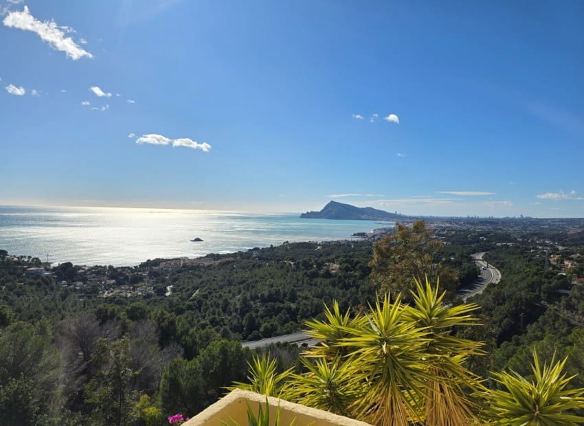 5 quarto Moradia para venda em Altea com piscina garagem - 1 200 000 € (Ref: 9534607)