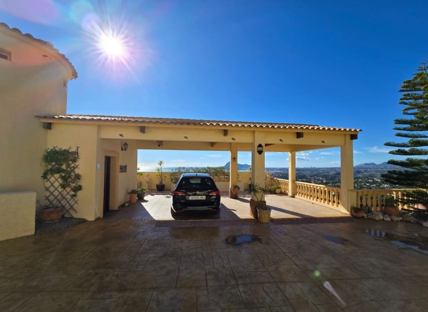 5 quarto Moradia para venda em Altea com piscina garagem - 1 200 000 € (Ref: 9534607)