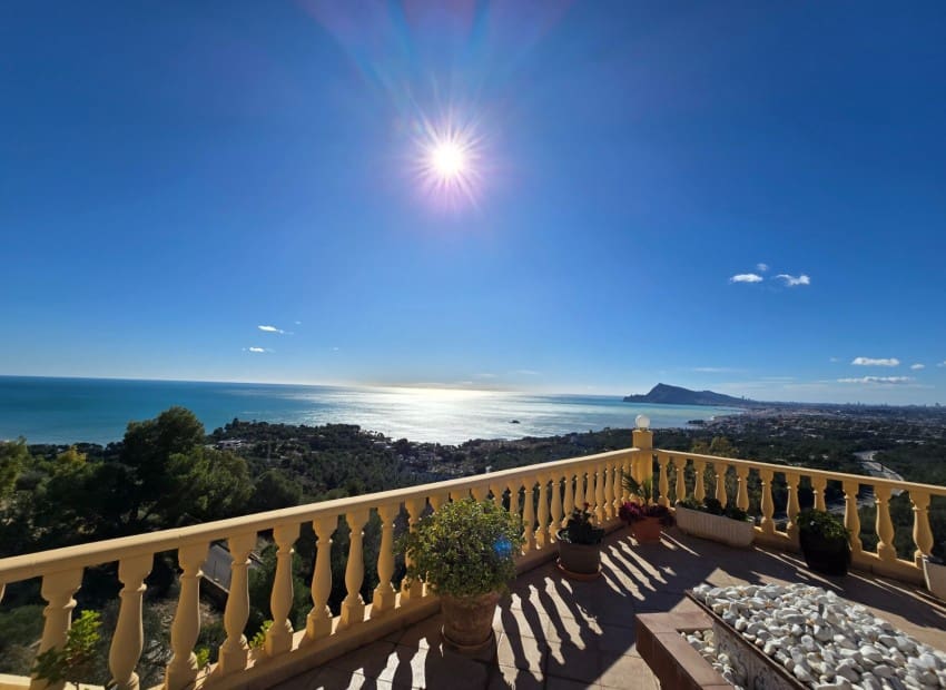 5 quarto Moradia para venda em Altea com piscina garagem - 1 200 000 € (Ref: 9534607)