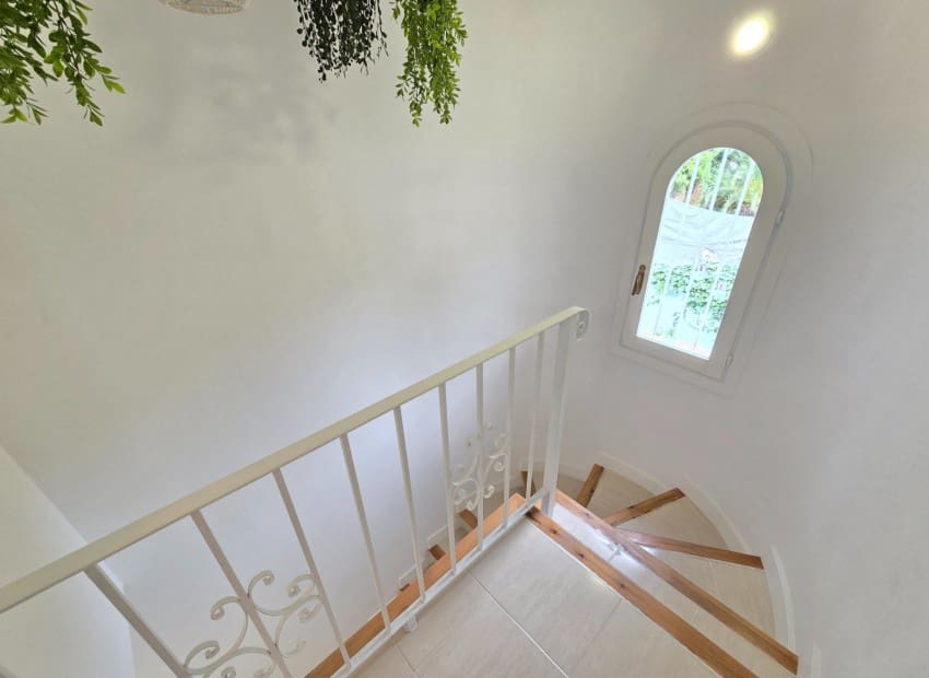 3 makuuhuone Huvila myytävänä paikassa Altea - 599 000 € (Ref: 9539525)