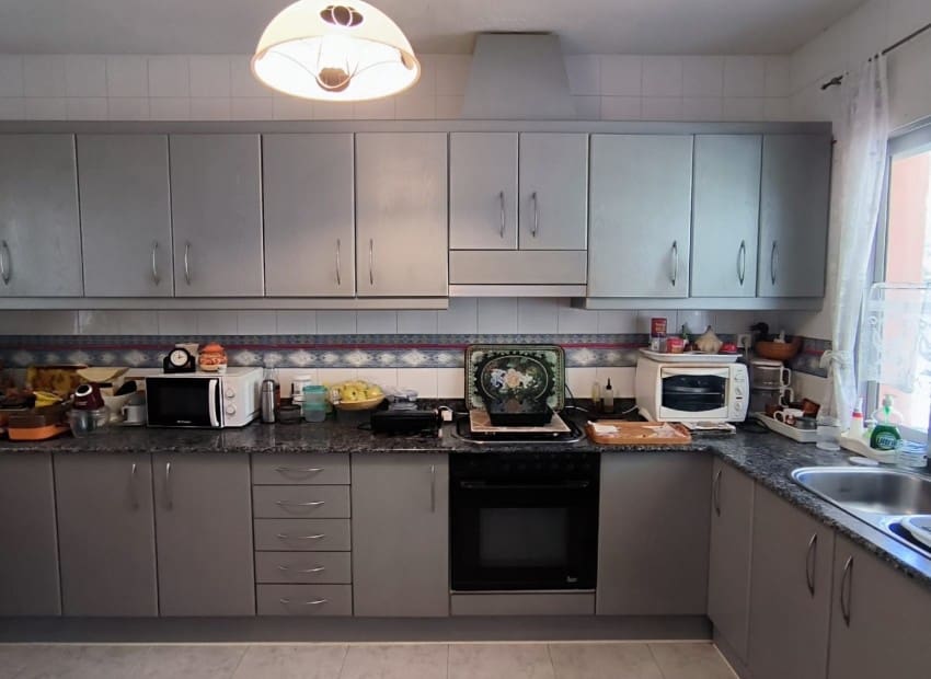 4 makuuhuone Huvila myytävänä paikassa La Nucia mukana uima-altaan 
autotalli - 560 000 € (Ref: 9539729)