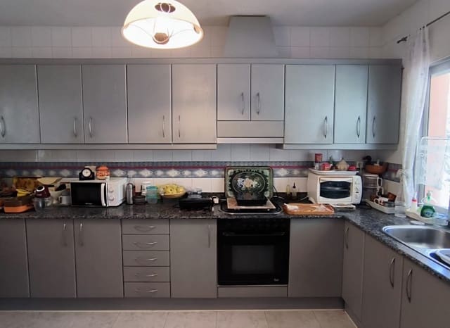 4 makuuhuone Huvila myytävänä paikassa Coloma  , La Nucia mukana uima-altaan 
autotalli - 560 000 € (Ref: 9539729)