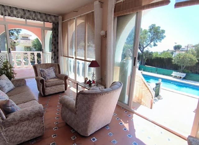 4 makuuhuone Huvila myytävänä paikassa Coloma  , La Nucia mukana uima-altaan 
autotalli - 560 000 € (Ref: 9539729)