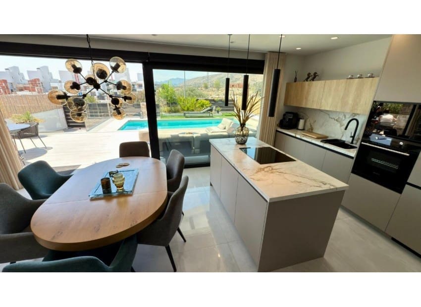 3 quarto Moradia para venda em Finestrat com piscina - 680 000 € (Ref: 9550063)