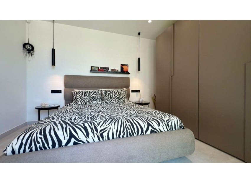 3 quarto Moradia para venda em Finestrat com piscina - 680 000 € (Ref: 9550063)