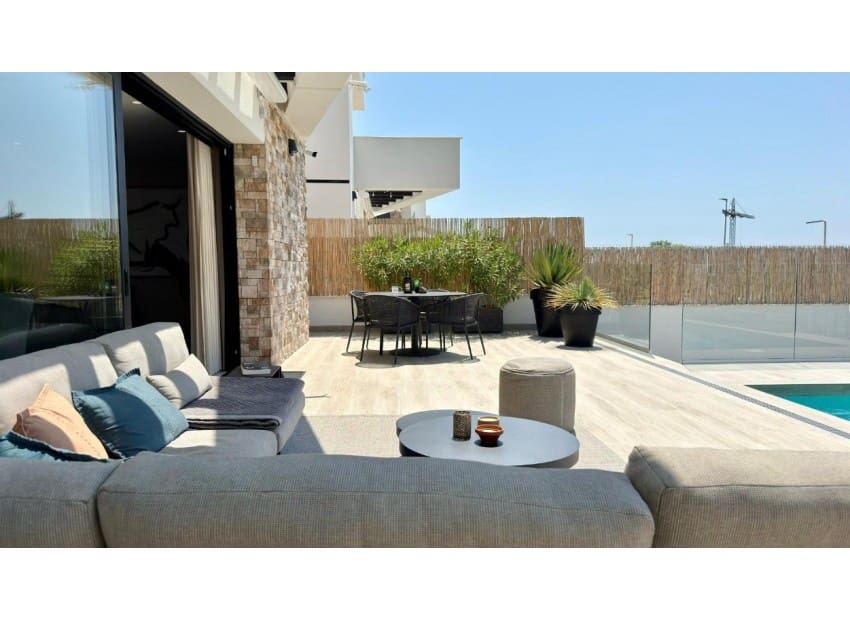 3 quarto Moradia para venda em Finestrat com piscina - 680 000 € (Ref: 9550063)