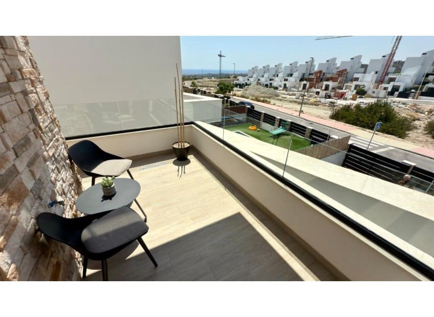 3 quarto Moradia para venda em Finestrat com piscina - 680 000 € (Ref: 9550063)