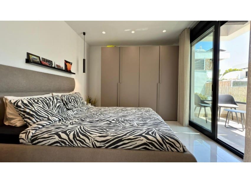 3 quarto Moradia para venda em Finestrat com piscina - 680 000 € (Ref: 9550063)