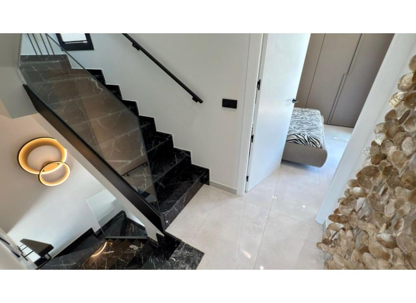 3 quarto Moradia para venda em Finestrat com piscina - 680 000 € (Ref: 9550063)