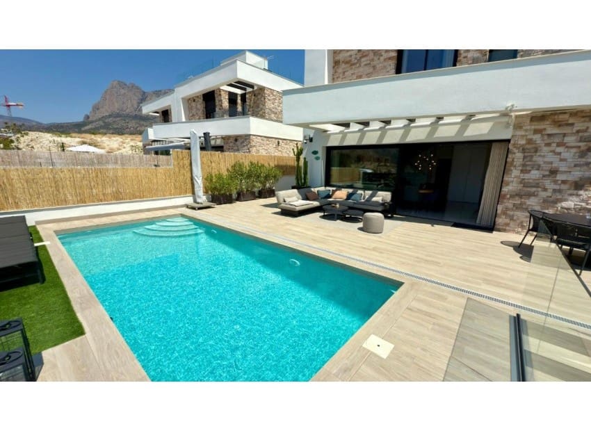 3 quarto Moradia para venda em Finestrat com piscina - 680 000 € (Ref: 9550063)