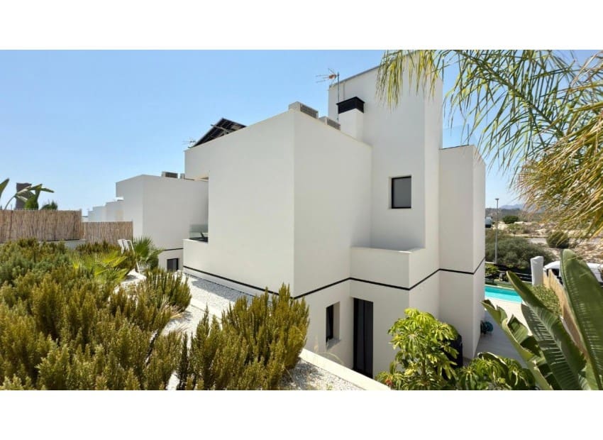 3 quarto Moradia para venda em Finestrat com piscina - 680 000 € (Ref: 9550063)