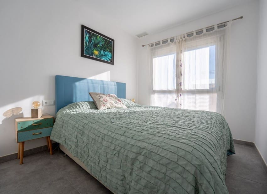 2 sovrum Semi-fristående Villa till salu i Pilar de la Horadada med pool - 229 900 € (Ref: 9553129)