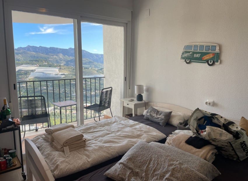 3 makuuhuone Omakotitalo myytävänä paikassa Callosa d'En Sarria mukana uima-altaan - 315 000 € (Ref: 9563922)