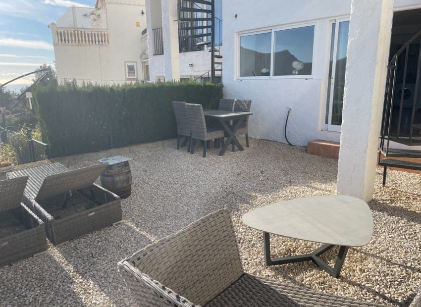 3 makuuhuone Omakotitalo myytävänä paikassa Callosa d'En Sarria mukana uima-altaan - 315 000 € (Ref: 9563922)