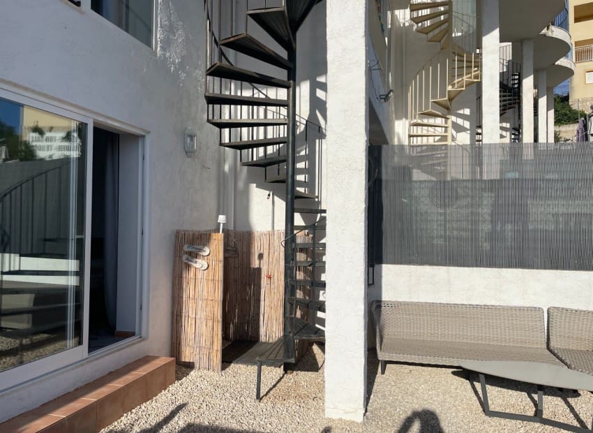 3 makuuhuone Omakotitalo myytävänä paikassa Callosa d'En Sarria mukana uima-altaan - 315 000 € (Ref: 9563922)