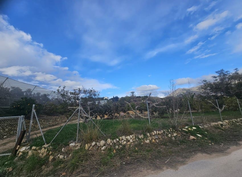 1 soveværelse Finca/Landehus til salg i Callosa d'En Sarria med garage - € 270.000 (Ref: 9565849)