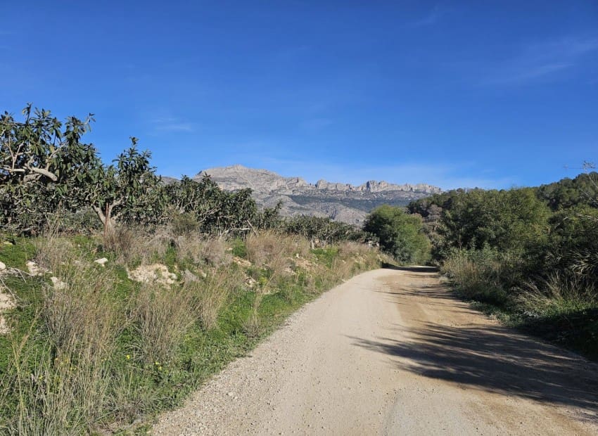 1 soveværelse Finca/Landehus til salg i Callosa d'En Sarria med garage - € 270.000 (Ref: 9565849)