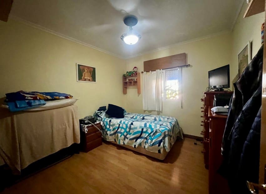 4 makuuhuone Huvila myytävänä paikassa Polop mukana uima-altaan 
autotalli - 375 000 € (Ref: 9570283)