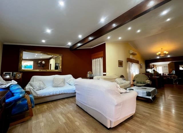 4 makuuhuone Huvila myytävänä paikassa Polop mukana uima-altaan 
autotalli - 375 000 € (Ref: 9570283)