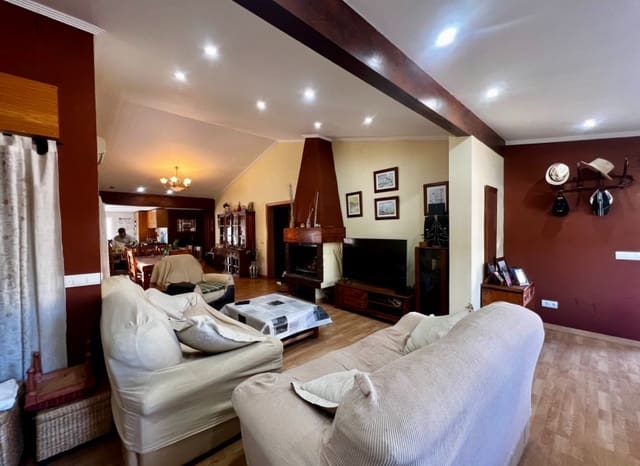 4 makuuhuone Huvila myytävänä paikassa Polop mukana uima-altaan 
autotalli - 375 000 € (Ref: 9570283)