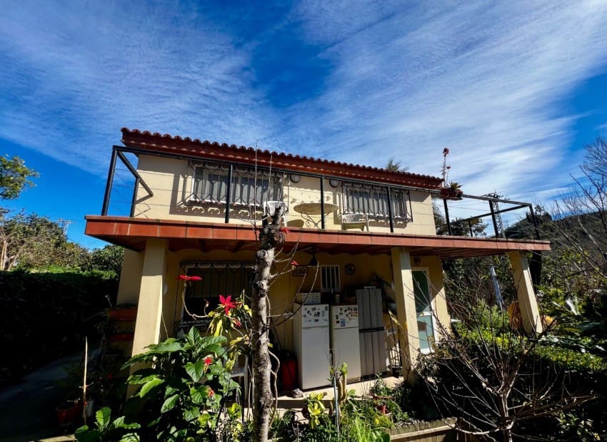 4 makuuhuone Huvila myytävänä paikassa Polop mukana uima-altaan 
autotalli - 375 000 € (Ref: 9570283)