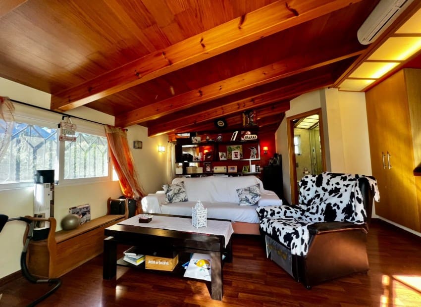 4 makuuhuone Huvila myytävänä paikassa Polop mukana uima-altaan 
autotalli - 375 000 € (Ref: 9570283)