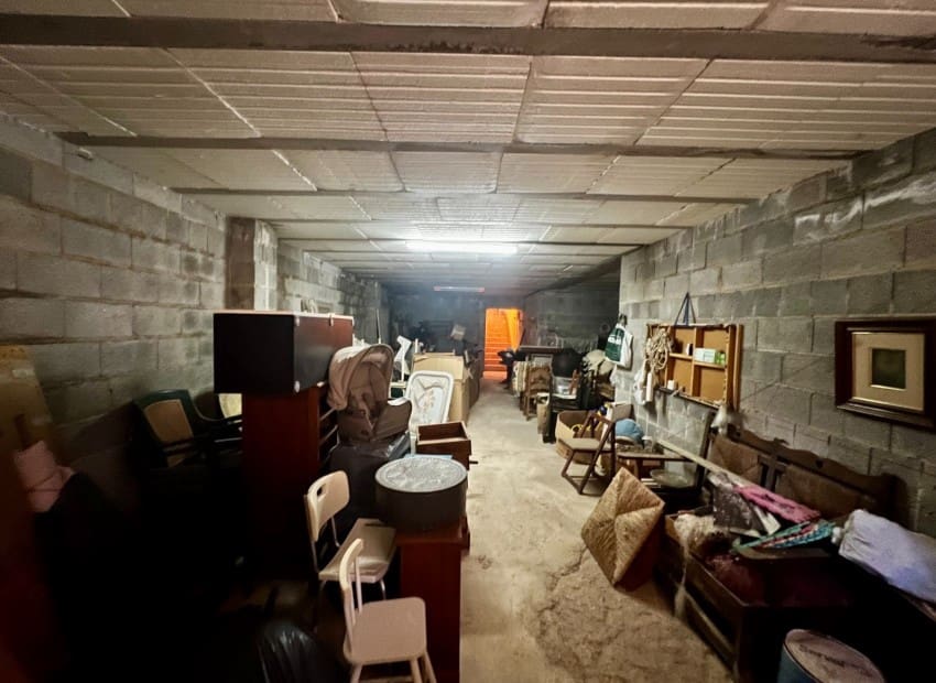 4 makuuhuone Huvila myytävänä paikassa Polop mukana uima-altaan 
autotalli - 375 000 € (Ref: 9570283)