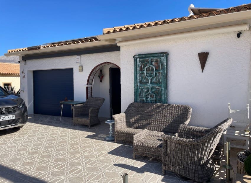 5 soveværelse Villa til salg i La Nucia med swimmingpool garage - € 595.000 (Ref: 9572297)