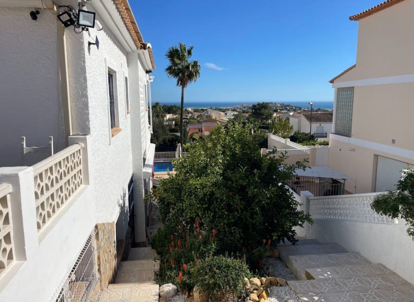 5 soveværelse Villa til salg i La Nucia med swimmingpool garage - € 595.000 (Ref: 9572297)