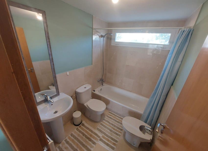 5 makuuhuone Huvila myytävänä paikassa La Nucia mukana uima-altaan - 385 000 € (Ref: 9599956)