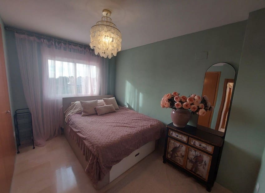 5 makuuhuone Huvila myytävänä paikassa La Nucia mukana uima-altaan - 385 000 € (Ref: 9599956)