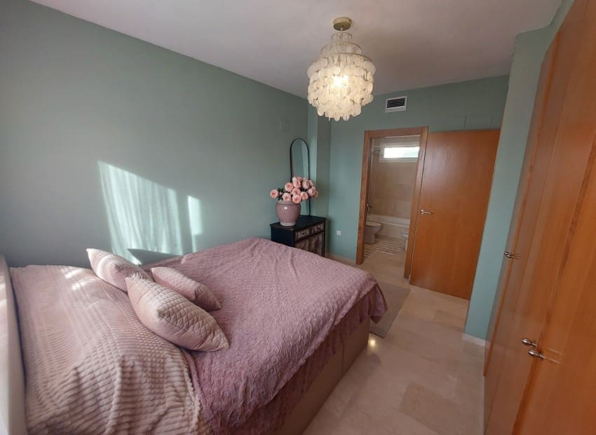 5 makuuhuone Huvila myytävänä paikassa La Nucia mukana uima-altaan - 385 000 € (Ref: 9599956)