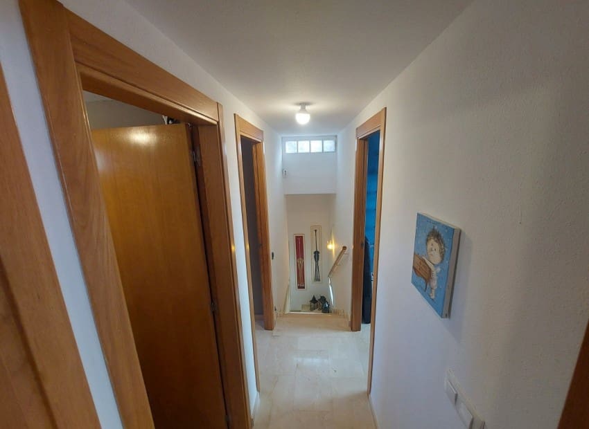 5 makuuhuone Huvila myytävänä paikassa La Nucia mukana uima-altaan - 385 000 € (Ref: 9599956)