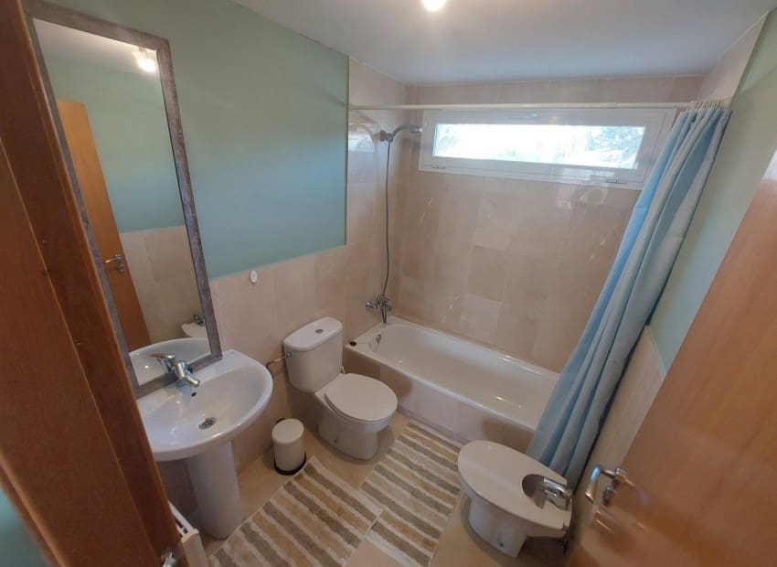 5 makuuhuone Huvila myytävänä paikassa La Nucia mukana uima-altaan - 385 000 € (Ref: 9599956)