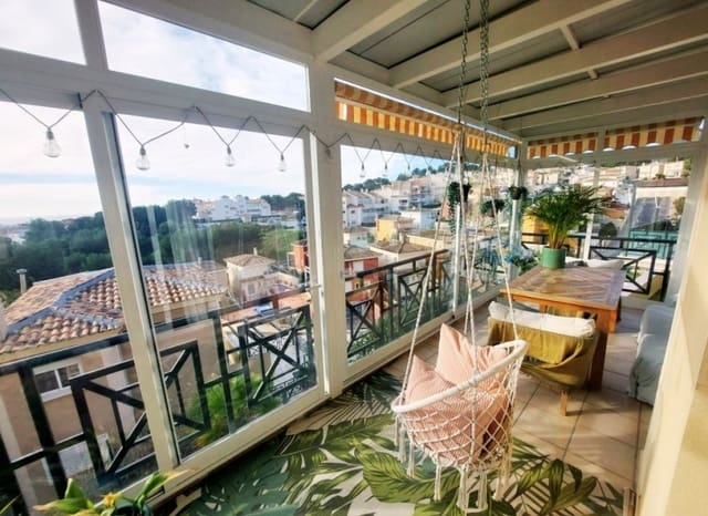 5 makuuhuone Huvila myytävänä paikassa La Nucia mukana uima-altaan - 385 000 € (Ref: 9599956)