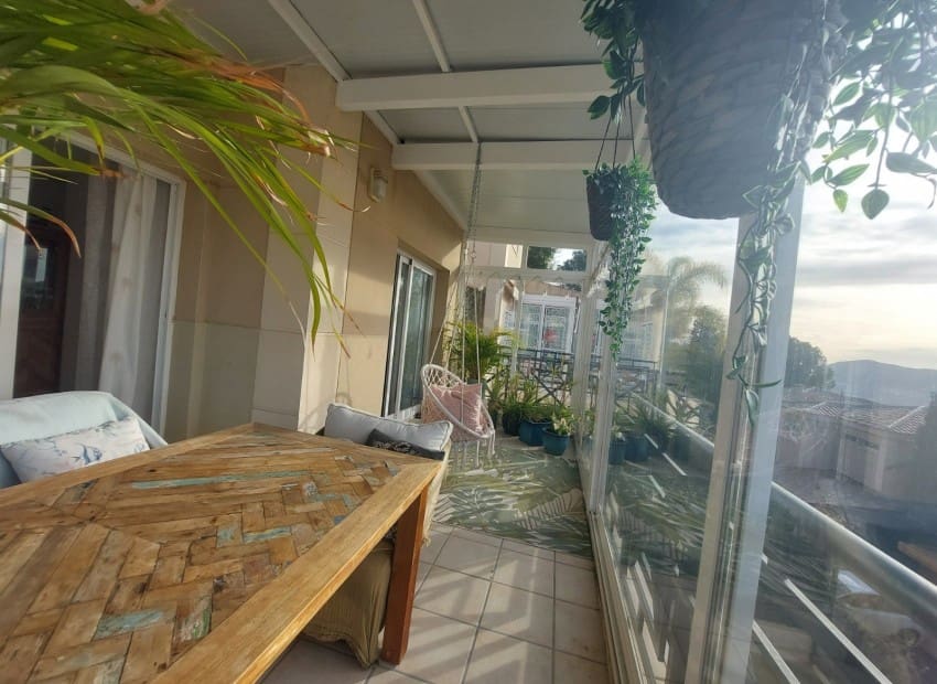 5 makuuhuone Huvila myytävänä paikassa La Nucia mukana uima-altaan - 385 000 € (Ref: 9599956)