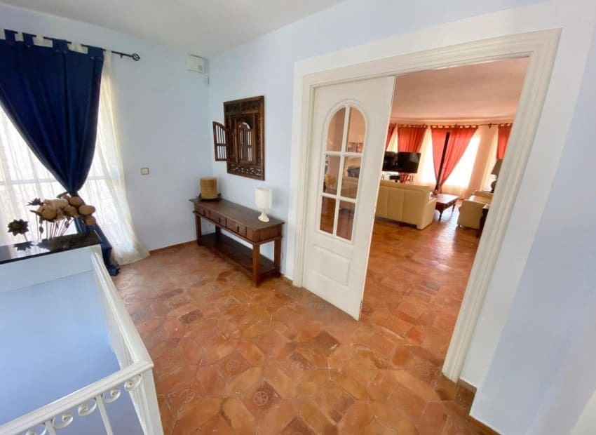 5 slaapkamer Villa te koop in Altea la Vella met zwembad garage - € 900.000 (Ref: 9599957)