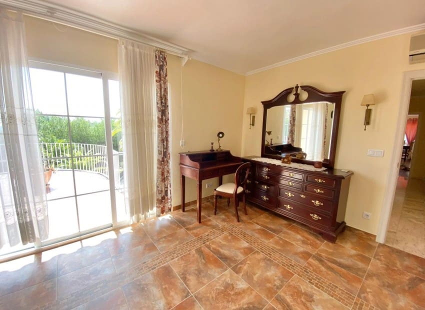 5 slaapkamer Villa te koop in Altea la Vella met zwembad garage - € 900.000 (Ref: 9599957)