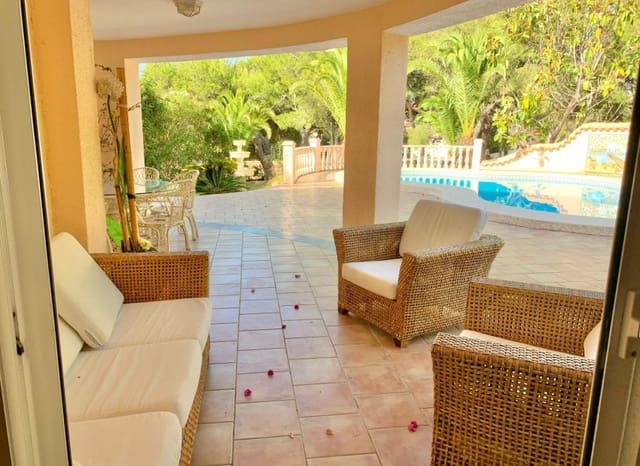 5 slaapkamer Villa te koop in Altea la Vella, Altea met zwembad garage - € 900.000 (Ref: 9599957)