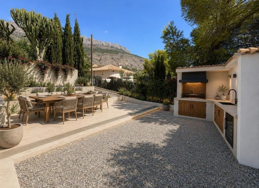 4 bedroom Villa for sale in Altea la Vella with pool garage - € 945,000 (Ref: 9602965)
