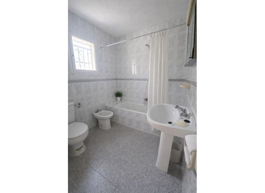 5 slaapkamer Villa te koop in Albir met zwembad - € 580.000 (Ref: 9603306)