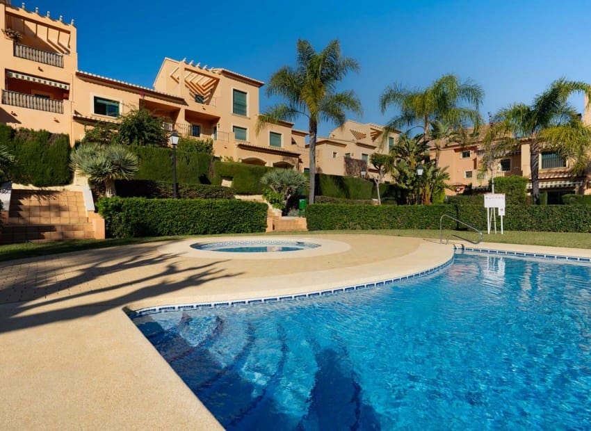 3 makuuhuone Huoneisto myytävänä paikassa Javea / Xabia mukana uima-altaan - 635 000 € (Ref: 9606691)