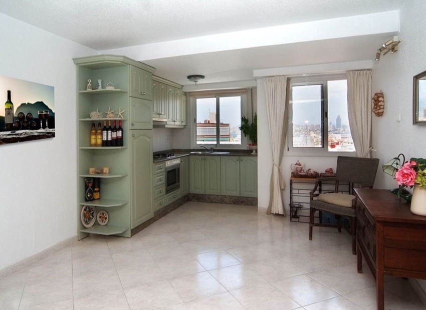 3 slaapkamer Penthouse te koop in Benidorm met zwembad - € 575.000 (Ref: 9606692)