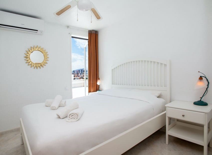 3 slaapkamer Penthouse te koop in Benidorm met zwembad - € 575.000 (Ref: 9606692)