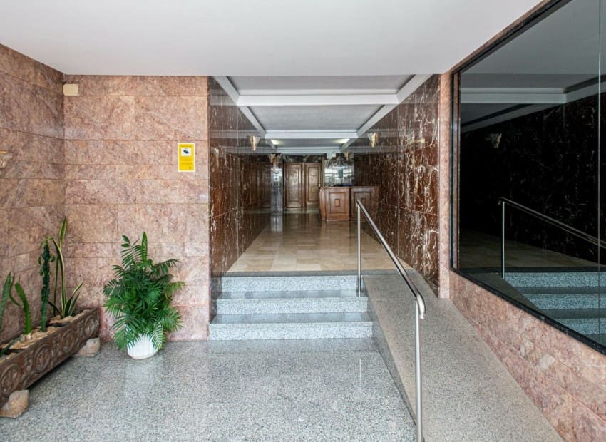 3 slaapkamer Penthouse te koop in Benidorm met zwembad - € 575.000 (Ref: 9606692)