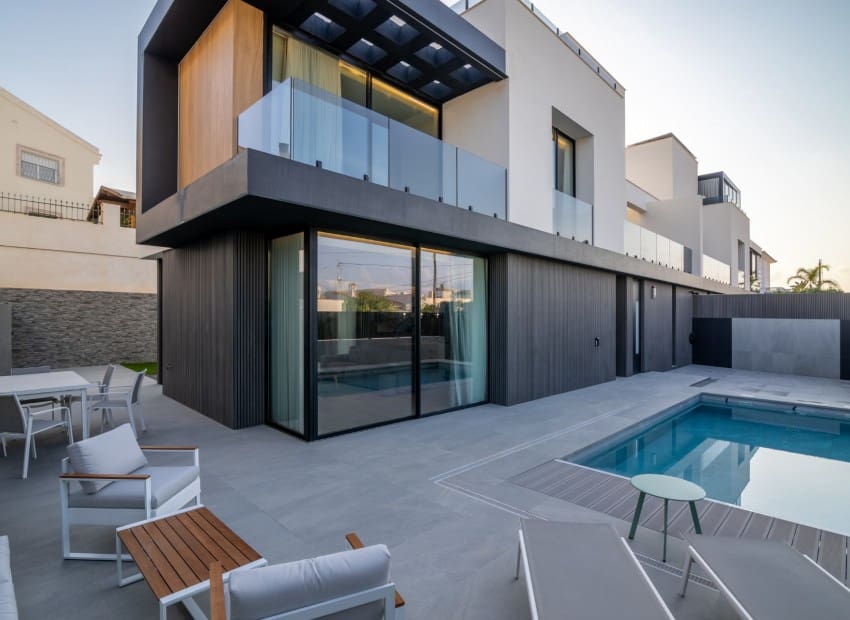 4 soveværelse Villa til salg i Albir med swimmingpool - € 1.950.000 (Ref: 9620700)