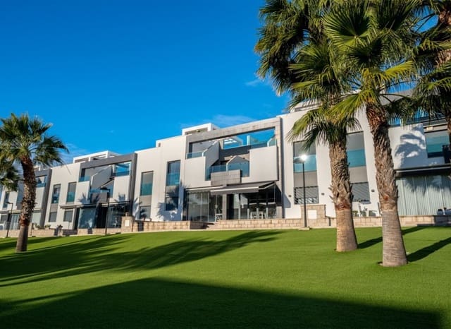 2 camera da letto Attico in vendita in Punta Prima, Torrevieja con piscina garage - 299.000 € (Rif: 9623200)