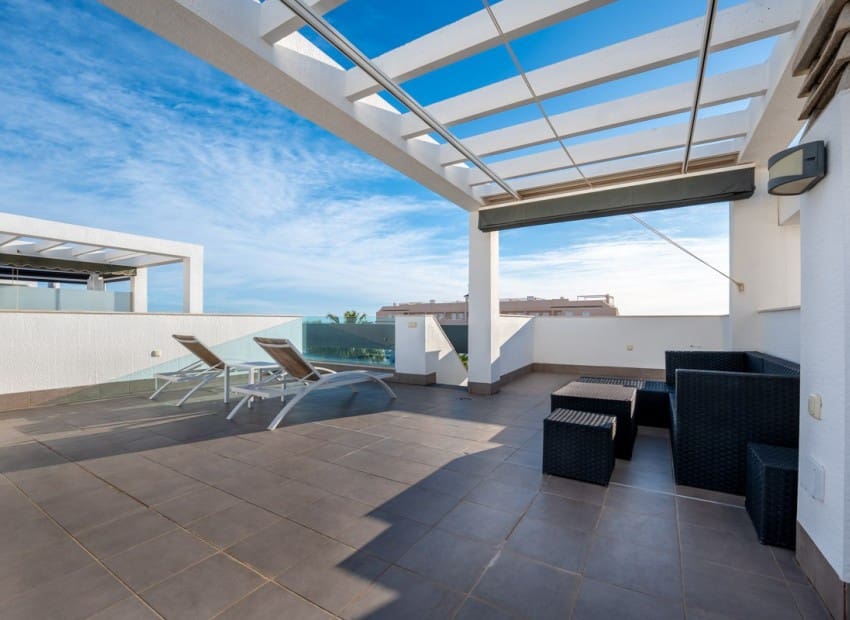 2 camera da letto Attico in vendita in Punta Prima con piscina garage - 299.000 € (Rif: 9623200)